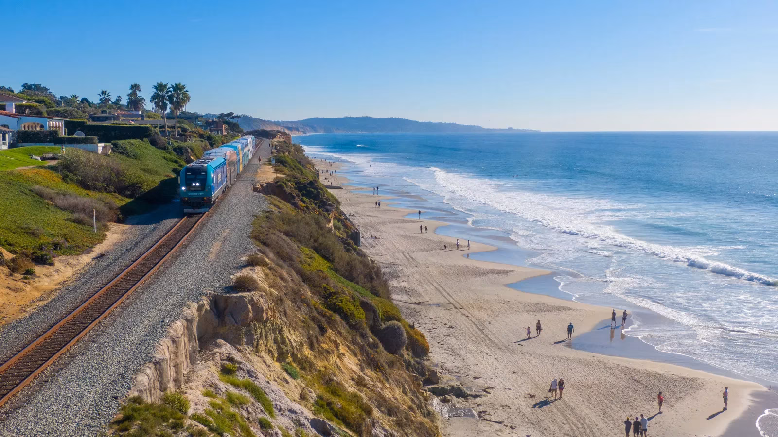 american-luxury-rail-revolution-halloway-s-18k-scenic-train-journeys-launch-in-2026-image-0